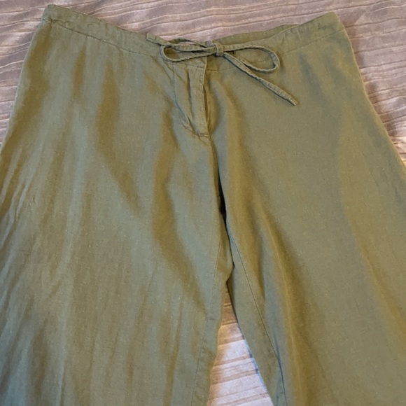 Wet Seal Capris - Picture 2 of 7